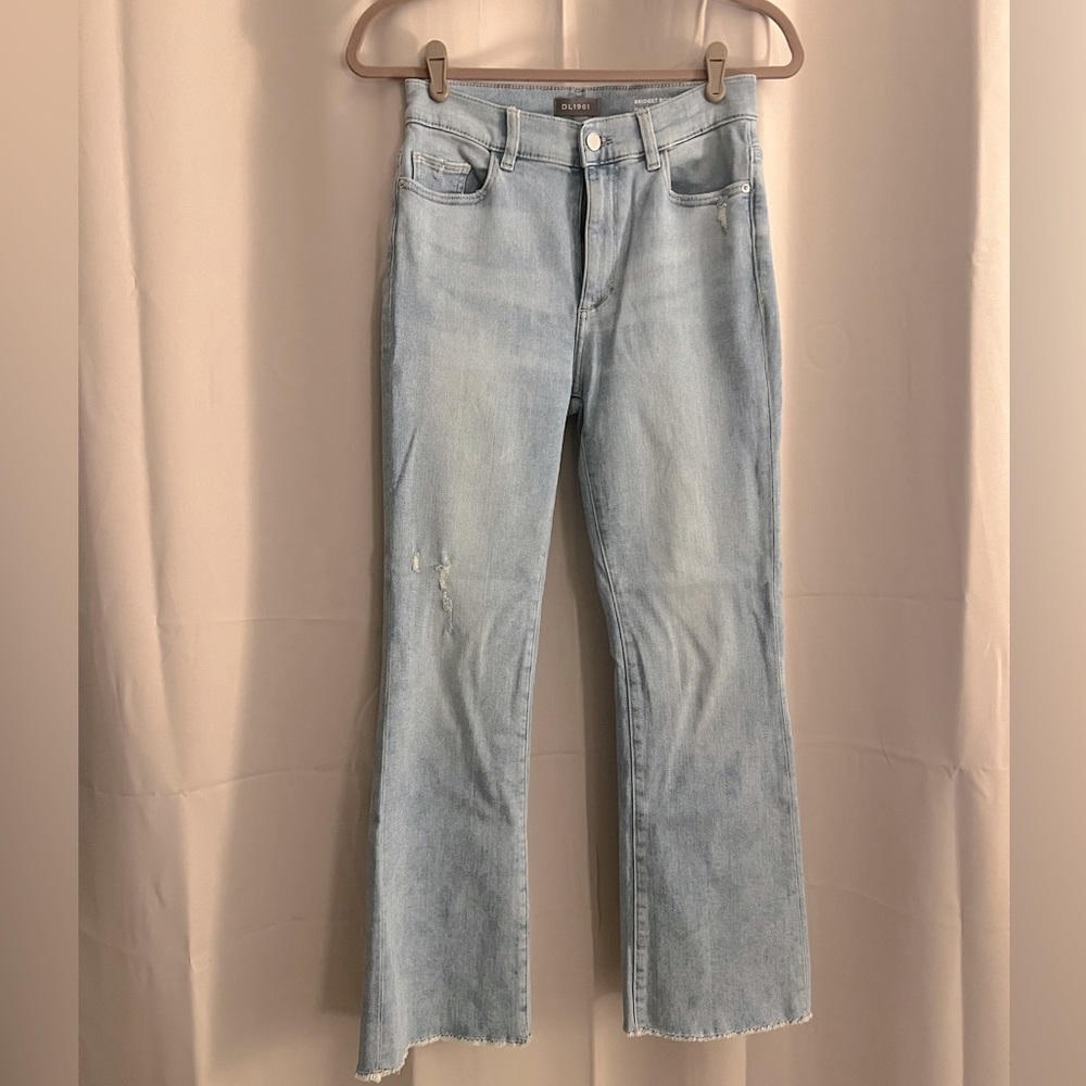 DL1961 Light Blue High Rise Jean - Size 28